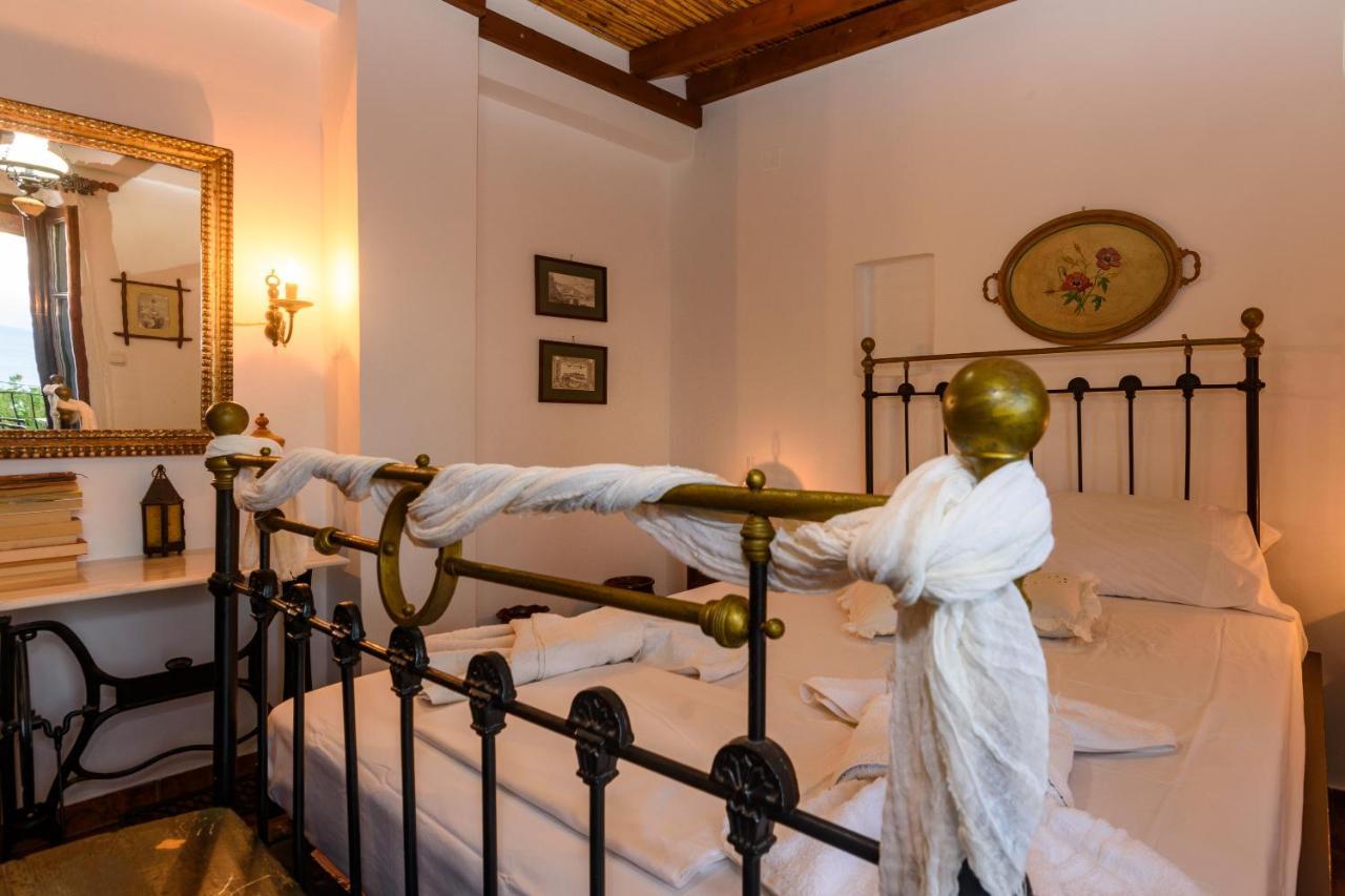 Eros Pittoresque Retreats - Perfect Location, Panoramic Seaview Koroni  Bagian luar foto