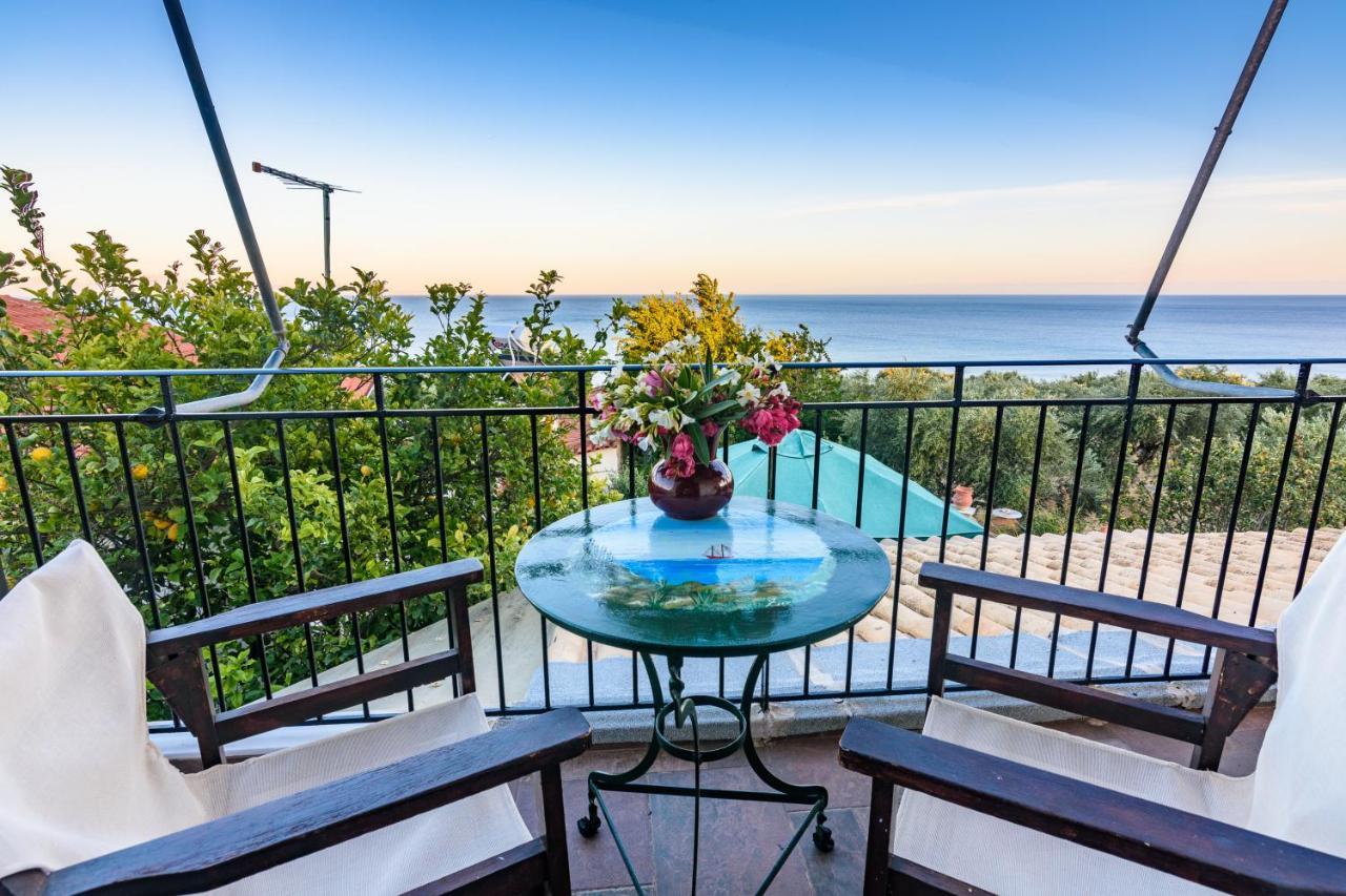 Eros Pittoresque Retreats - Perfect Location, Panoramic Seaview Koroni  Bagian luar foto